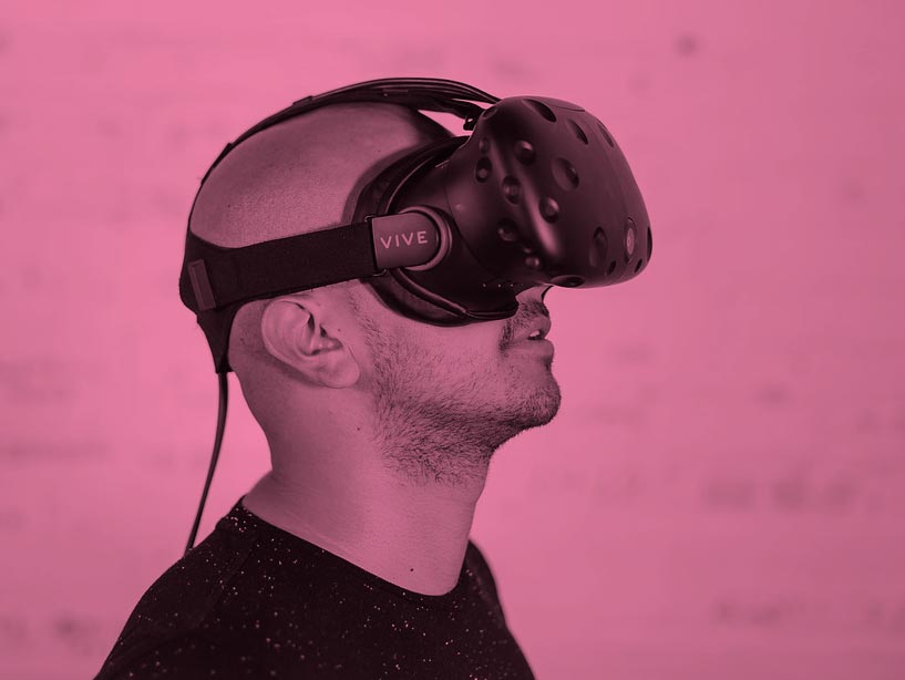 /Creative%20Storytelling:%20Innovations%20In%20The%20World%20of%20VR